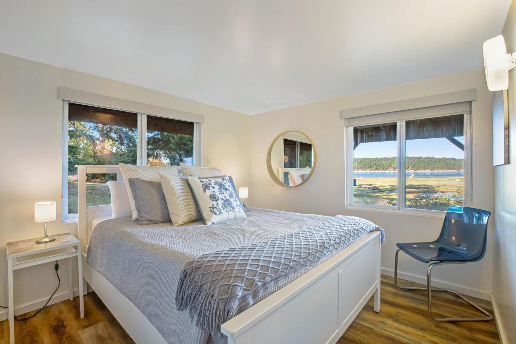 Marrowstone Island Beach Cabin Экстерьер фото